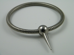 Necklace, flexibel with polished ballclosure with spike